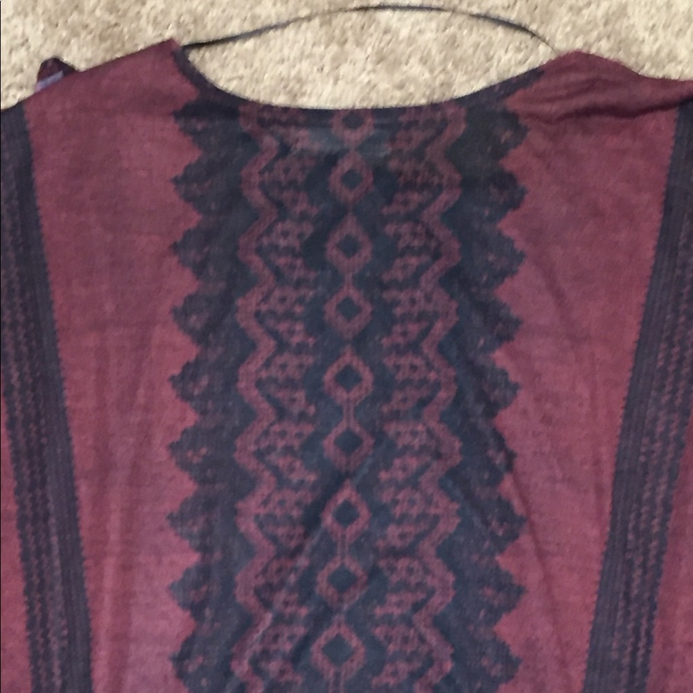Guess Top - Picture 2 of 2